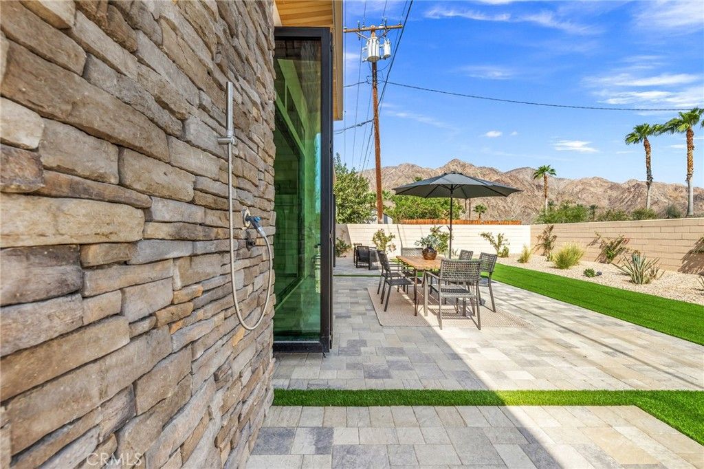 Image 35 of property listing at 51015 Avenida Velasco, La Quinta, CA 92253