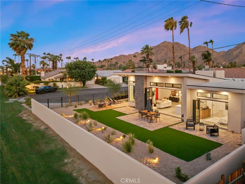Image 4 of property listing at 51015 Avenida Velasco, La Quinta, CA 92253