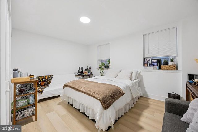 1228 S 2ND ST, Philadelphia, PA 19147