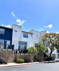 5404 W 149th Place 3, Hawthorne, CA 90250