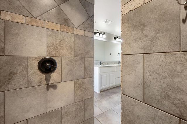 541 Foss Drive, Edmond, OK 73025