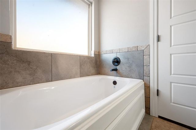 541 Foss Drive, Edmond, OK 73025