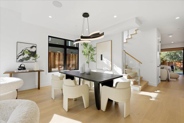 852 La Para Avenue, Palo Alto, CA 94306