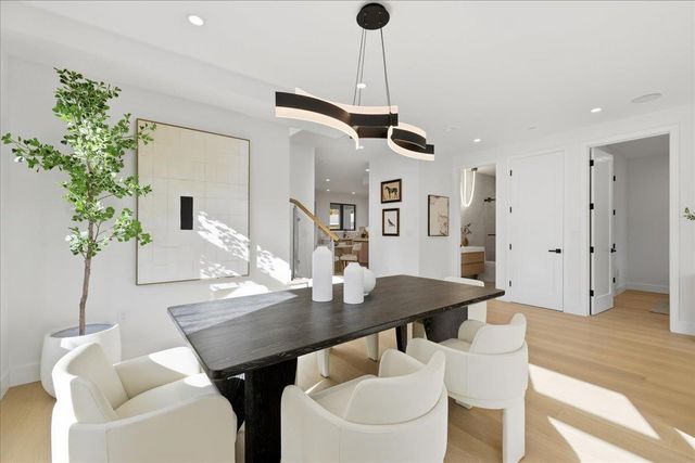 852 La Para Avenue, Palo Alto, CA 94306