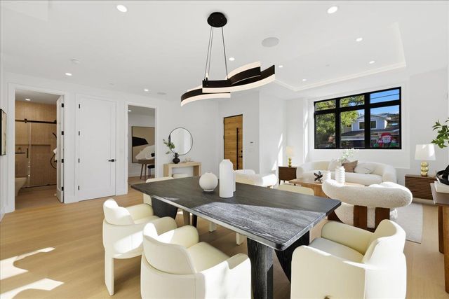 852 La Para Avenue, Palo Alto, CA 94306