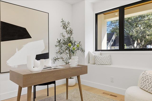 852 La Para Avenue, Palo Alto, CA 94306