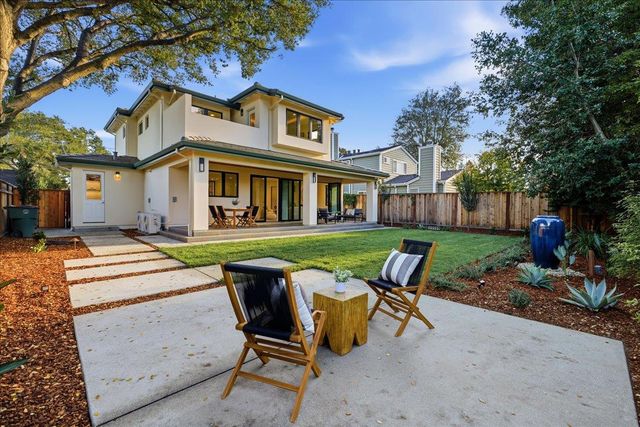 852 La Para Avenue, Palo Alto, CA 94306