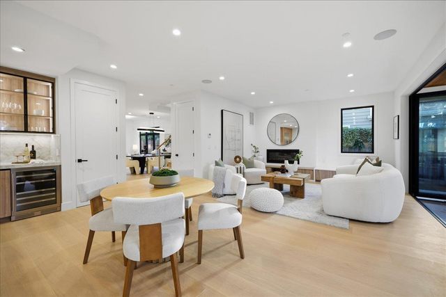 852 La Para Avenue, Palo Alto, CA 94306