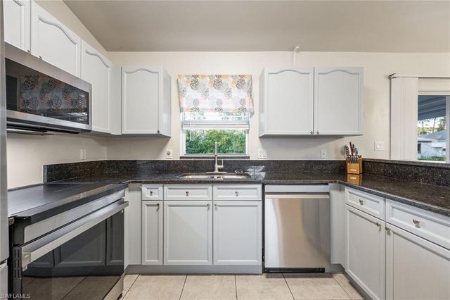 2918 21st ST W, Lehigh Acres, FL 33971