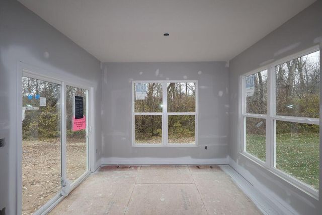 277 Olympic Loop, Commercial Point, OH 43116