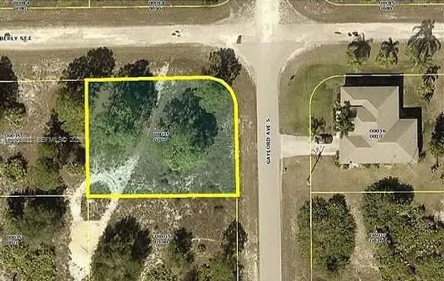 726 S Gaylord Avenue, Lehigh Acres, FL 33974
