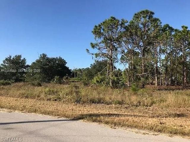 726 S Gaylord Avenue, Lehigh Acres, FL 33974