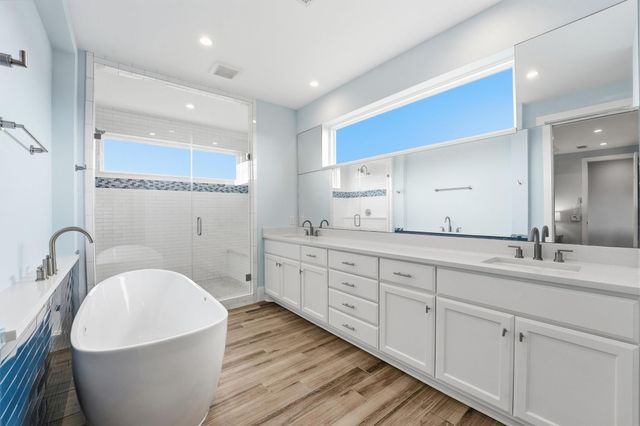 4118 Defender Lane, Galveston, TX 77554