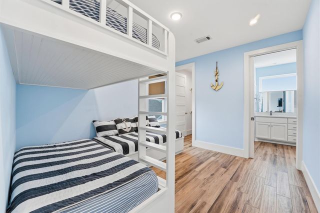 4118 Defender Lane, Galveston, TX 77554