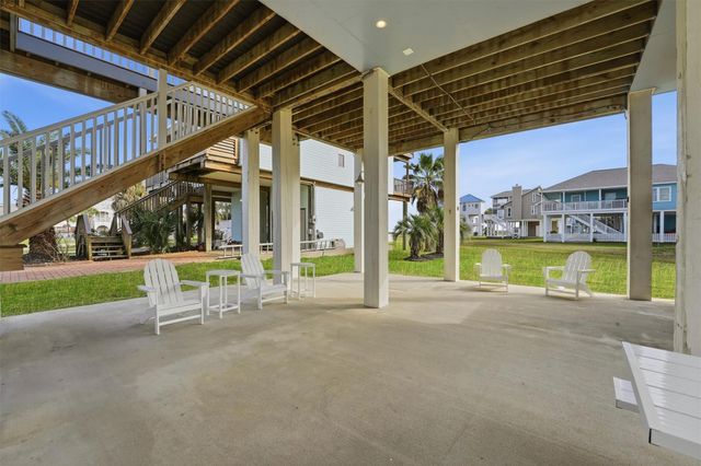 4118 Defender Lane, Galveston, TX 77554