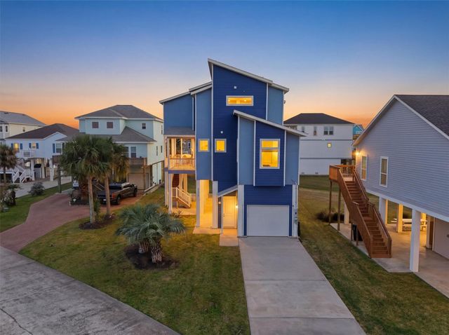 4118 Defender Lane, Galveston, TX 77554