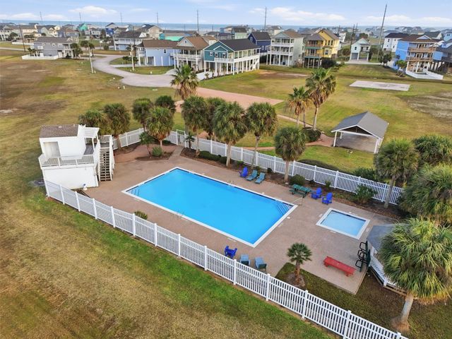 4118 Defender Lane, Galveston, TX 77554