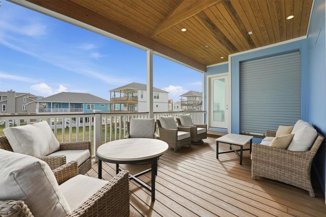 4118 Defender Lane, Galveston, TX 77554