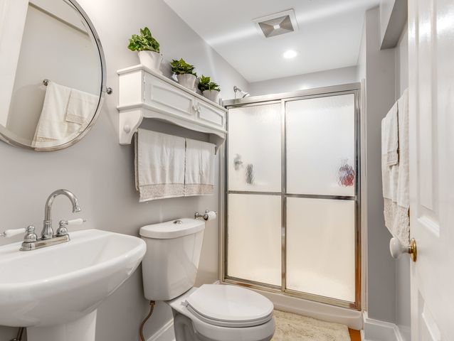 101 Bell Court, Oswego, IL 60543