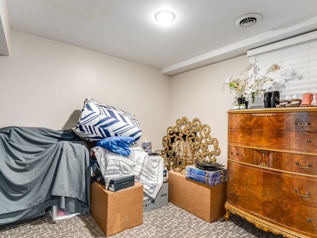 101 Bell Court, Oswego, IL 60543