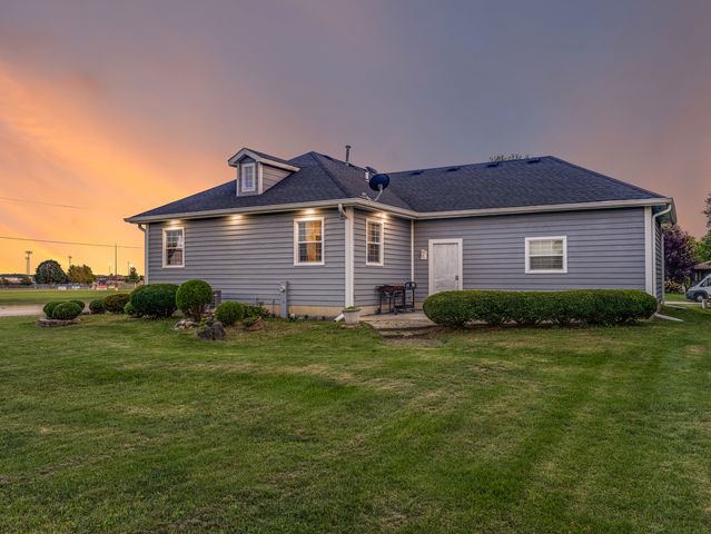 101 Bell Court, Oswego, IL 60543