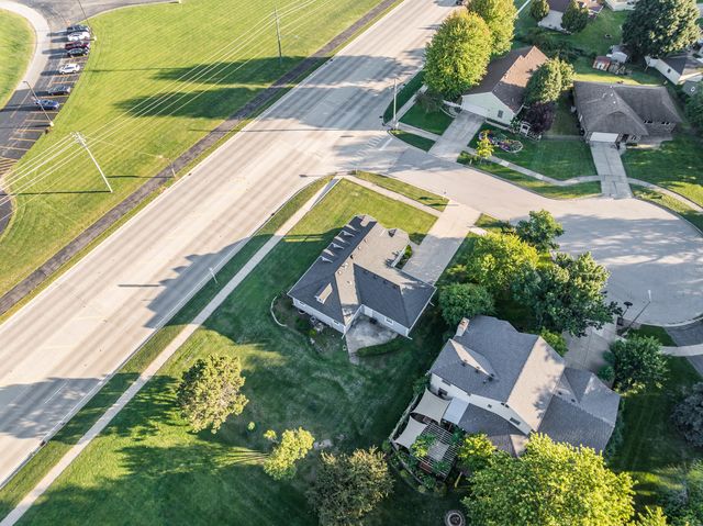 101 Bell Court, Oswego, IL 60543