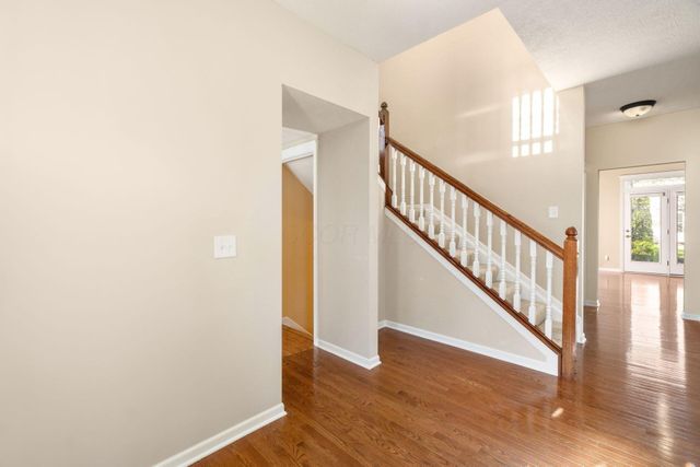 5689 Decker Drive, New Albany, OH 43054