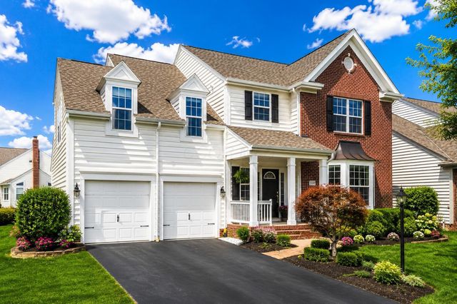 5689 Decker Drive, New Albany, OH 43054