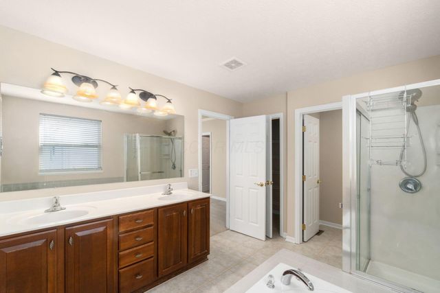 5689 Decker Drive, New Albany, OH 43054