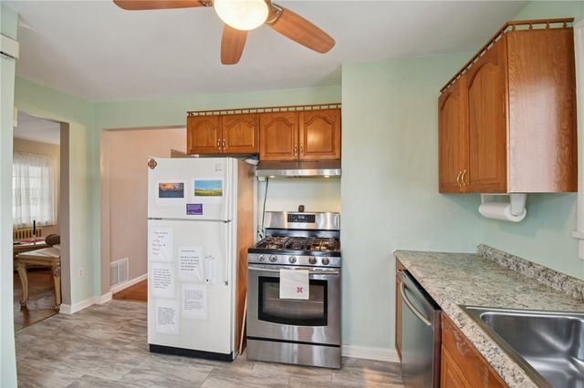 121 Brooklawn Drive, Brighton, NY 14618