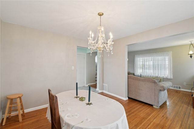 121 Brooklawn Drive, Brighton, NY 14618