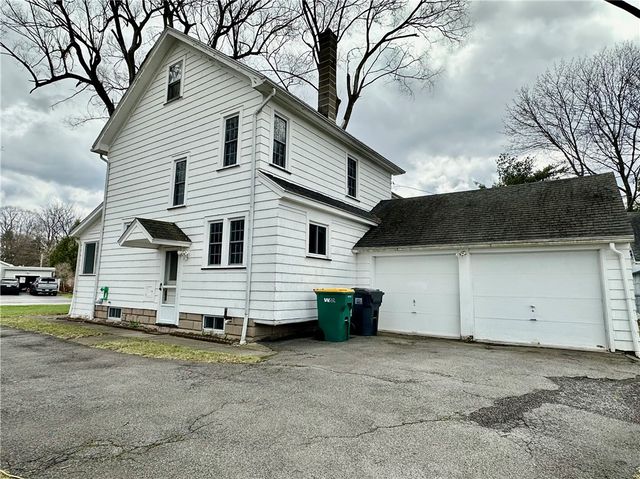 121 Brooklawn Drive, Brighton, NY 14618