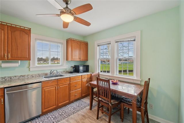 121 Brooklawn Drive, Brighton, NY 14618