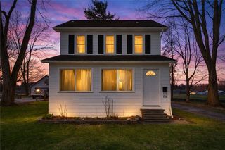 121 Brooklawn Drive, Brighton, NY 14618