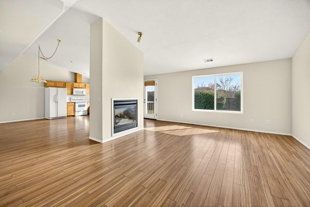 426 Westminster Drive, Eagle Point, OR 97524