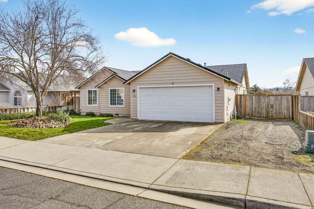 426 Westminster Drive, Eagle Point, OR 97524