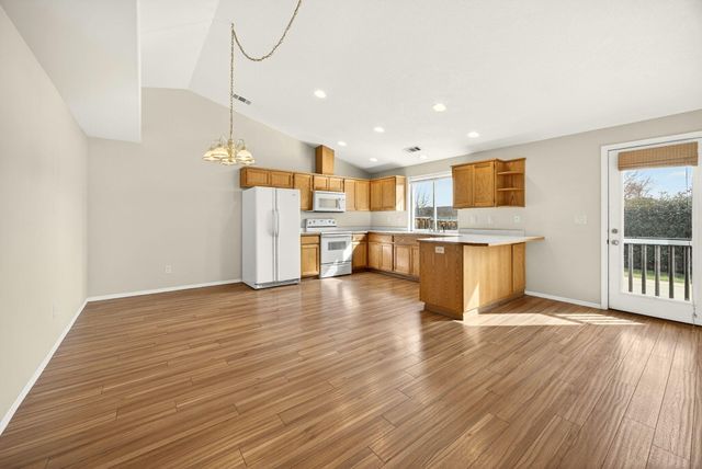 426 Westminster Drive, Eagle Point, OR 97524