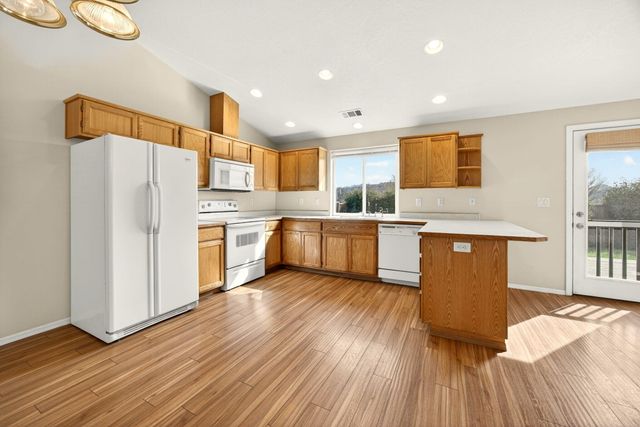 426 Westminster Drive, Eagle Point, OR 97524