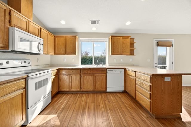 426 Westminster Drive, Eagle Point, OR 97524