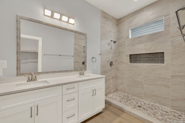 455 S HACKBERRY AVE, New Braunfels, TX 78130