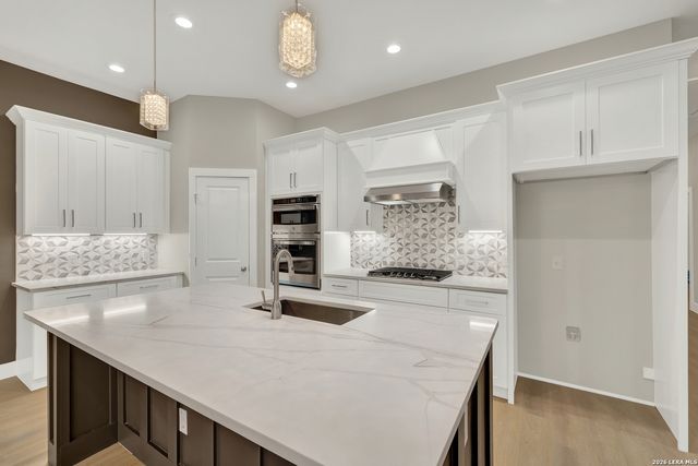 455 S HACKBERRY AVE, New Braunfels, TX 78130