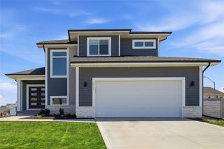 2965 Primrose Lane, Pella, IA 50219