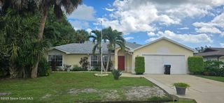 589 Janus Road NE, Palm Bay, FL 32907