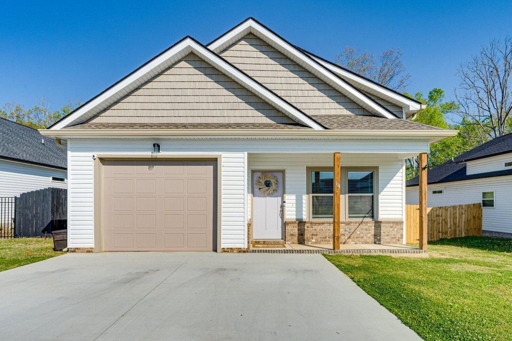 104 Rock Brg Drive, Ringgold, GA 30736