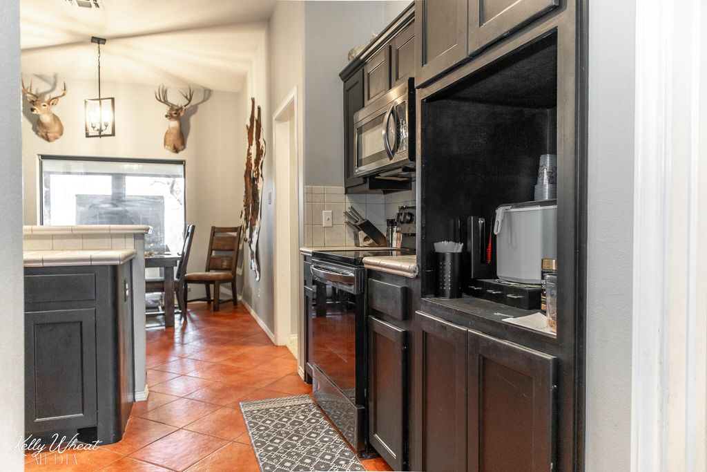 Image 22 of property listing at 6875 Bismarck Court, San Angelo, TX 76904