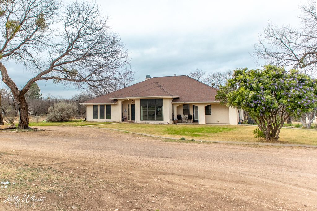 Image 3 of property listing at 6875 Bismarck Court, San Angelo, TX 76904