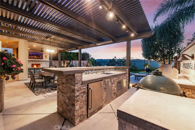 25 Southern Hills Drive, Aliso Viejo, CA 92656