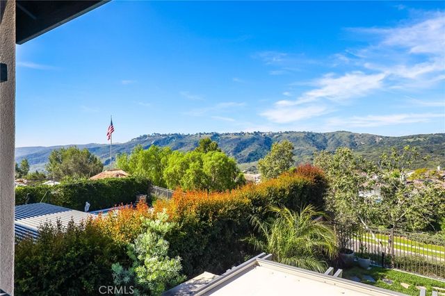 25 Southern Hills Drive, Aliso Viejo, CA 92656