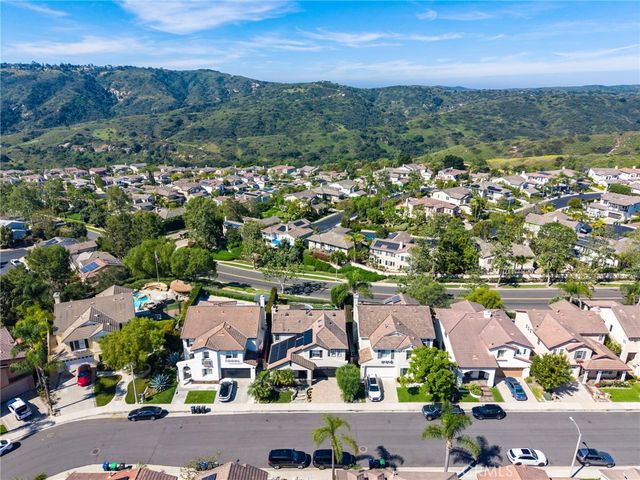 25 Southern Hills Drive, Aliso Viejo, CA 92656