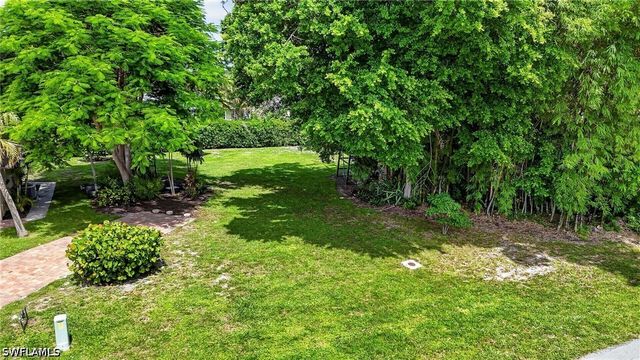 27506 Playa Del Rey LN, Bonita Springs, FL 34135